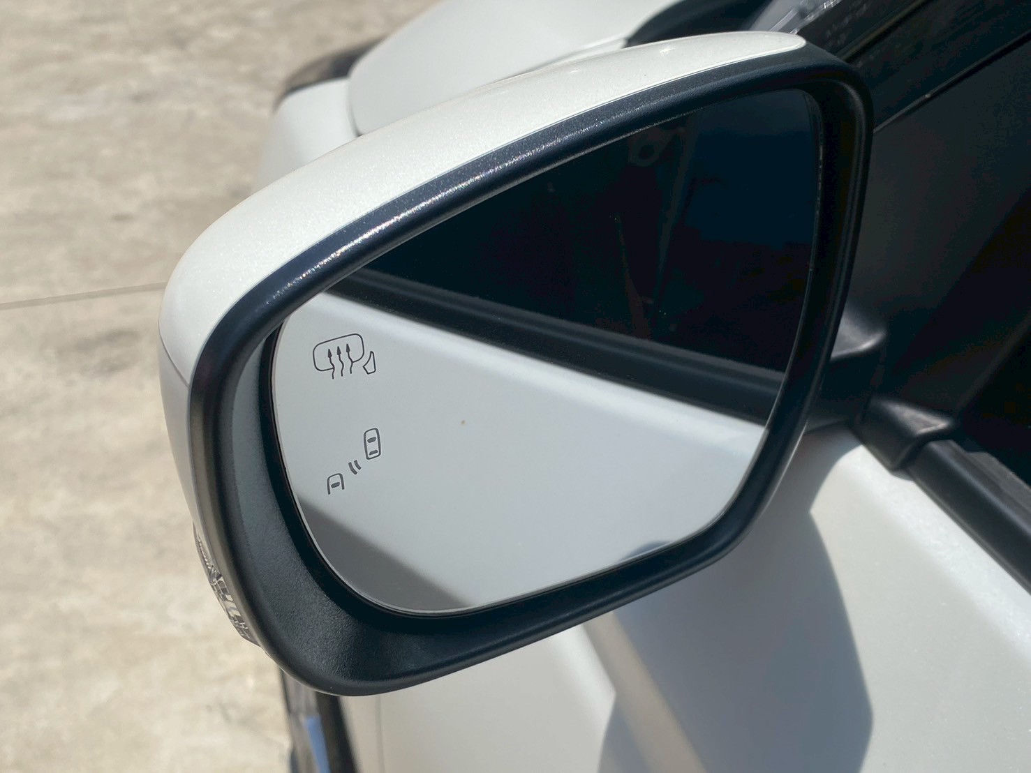 2024 SUZUKI SWIFT GLX 輕油電:圖片 18