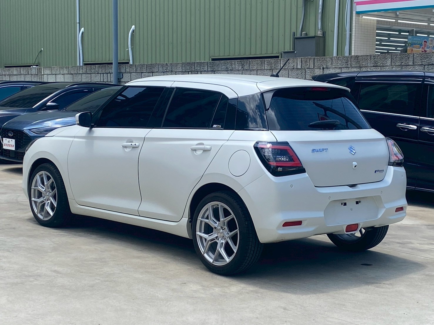 2024 SUZUKI SWIFT GLX 輕油電:圖片 3